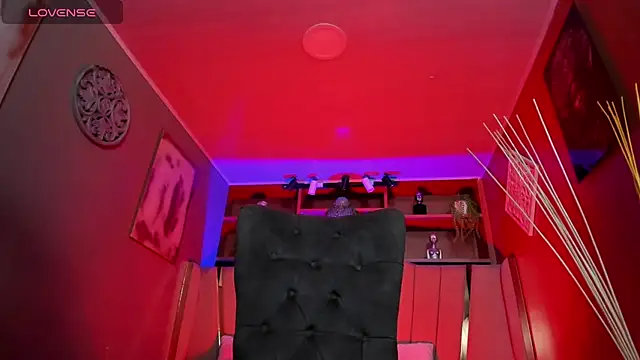 Lucy Williiams online show from 11-16-25, 11:26