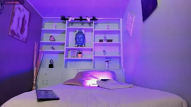 Snapshot of Lucy_Williiams chatting on 03-19-25, 07:27 Lucy Williiams online show from 03-19-25, 07:27