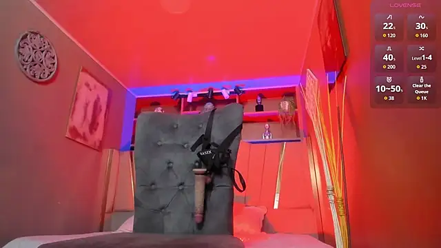 Lucy Williiams online show from 10-30-25, 11:41