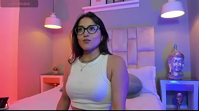 Lucy Williiams online show from 01-09-26, 07:21