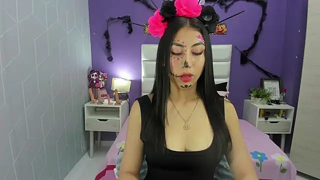 Sophia abad7 online show from 10-31-25, 02:46