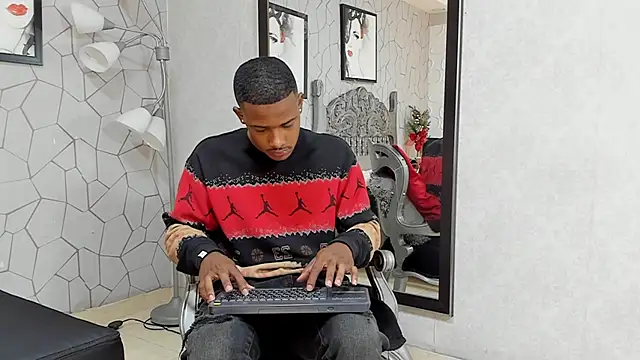 Snapshot of jackmacson chatting on 12-07-24, 11:56 jackmacson online show from 12-07-24, 11:56