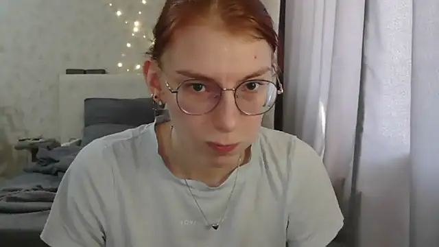 Snapshot of KateBunny chatting on 05-19-26, 10:00 KateBunny online show from 05-19-26, 10:00