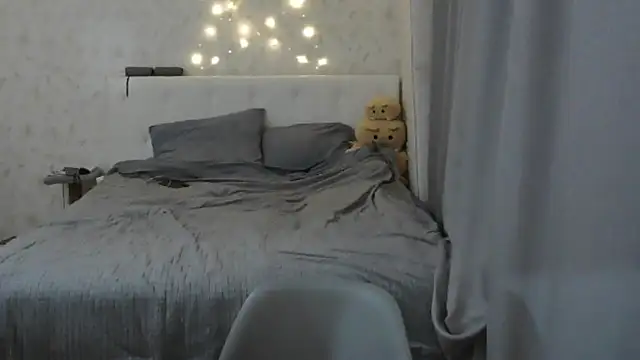 Snapshot of KateBunny chatting on 04-02-26, 04:46 KateBunny online show from 04-02-26, 04:46