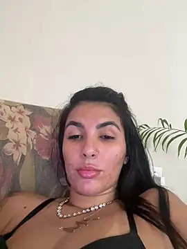 Snapshot of Luz_22 chatting on 12-07-24, 08:11 Luz 22 online show from 12-07-24, 08:11