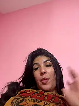Snapshot of Luz_22 chatting on 12-01-24, 05:29 Luz 22 online show from 12-01-24, 05:29