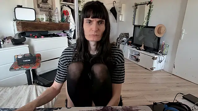 CeriseLapine online show from 11-06-25, 11:47