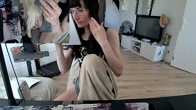 CeriseLapine online show from 11-27-25, 07:53