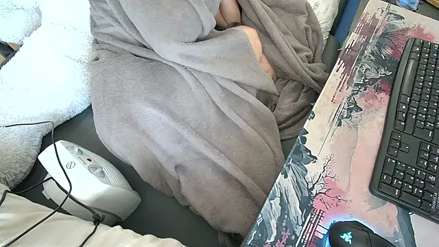 Snapshot of CeriseLapine chatting on 02-19-26, 09:50 CeriseLapine online show from 02-19-26, 09:50