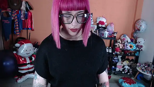 MissMiia2 online show from 12-20-25, 04:21