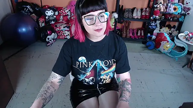 MissMiia2 online show from 10-29-25, 03:11