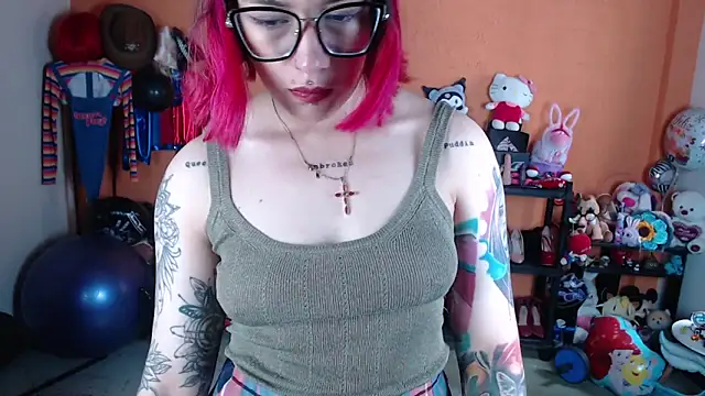 MissMiia2 online show from 10-30-25, 03:09