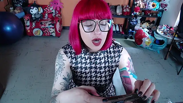 MissMiia2 online show from 11-28-25, 01:22