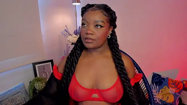 Im Maria online show from 10-31-25, 04:58