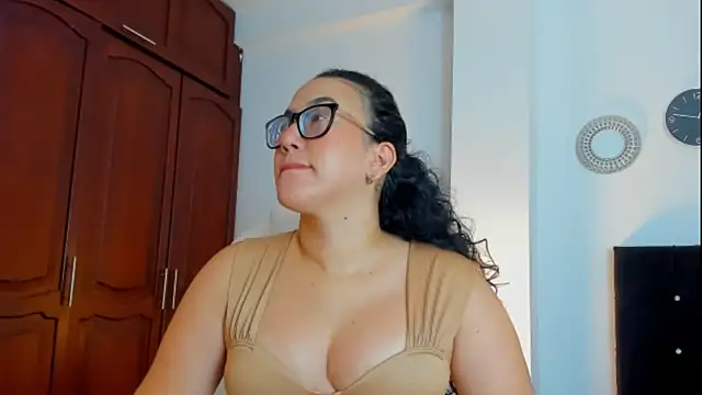 kathyajhonss online show from 11-17-25, 11:42