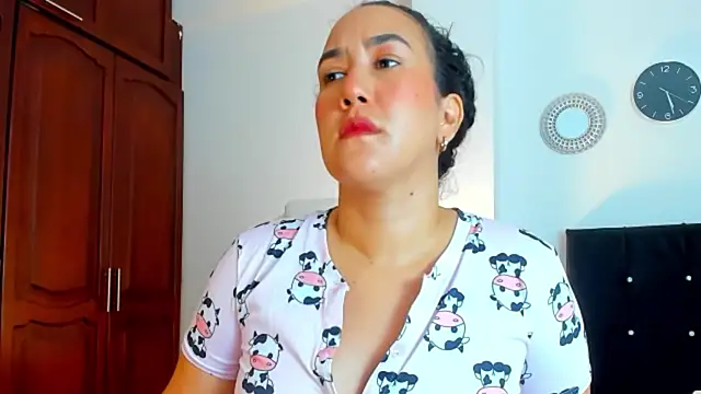 kathyajhonss online show from 04-10-26, 10:28