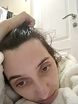 Snapshot of Iren chatting on 03-18-26, 11:35 Iren online show from 03-18-26, 11:35