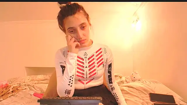 Iren online show from 12-15-25, 04:24