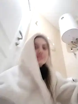 Snapshot of Iren chatting on 03-19-26, 12:49 Iren online show from 03-19-26, 12:49