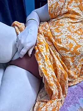 Snapshot of Raja_Ranii chatting on 02-20-26, 05:26 Raja Ranii online show from 02-20-26, 05:26