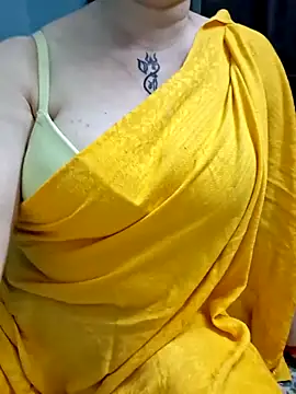 Snapshot of Raja_Ranii chatting on 06-19-26, 01:50 Raja Ranii online show from 06-19-26, 01:50