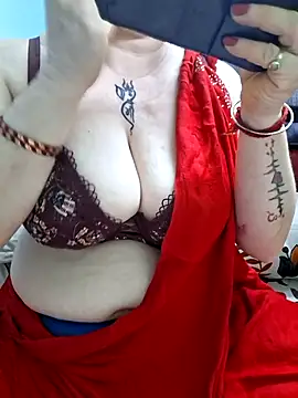 Snapshot of Raja_Ranii chatting on 06-26-26, 12:27 Raja Ranii online show from 06-26-26, 12:27