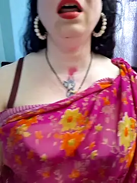 Snapshot of Raja_Ranii chatting on 02-19-26, 06:32 Raja Ranii online show from 02-19-26, 06:32