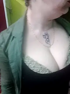 Snapshot of Raja_Ranii chatting on 01-22-25, 01:11 Raja Ranii online show from 01-22-25, 01:11