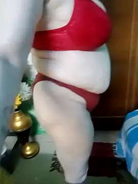 Snapshot of Raja_Ranii chatting on 03-08-25, 03:17 Raja Ranii online show from 03-08-25, 03:17