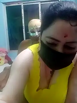 Snapshot of Raja_Ranii chatting on 01-26-25, 02:30 Raja Ranii online show from 01-26-25, 02:30