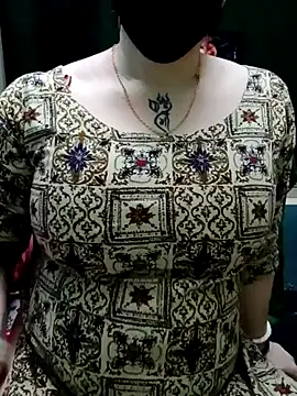 Snapshot of Raja_Ranii chatting on 01-09-25, 02:40 Raja Ranii online show from 01-09-25, 02:40