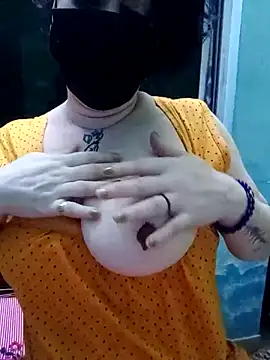 Snapshot of Raja_Ranii chatting on 02-23-25, 01:42 Raja Ranii online show from 02-23-25, 01:42