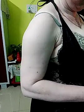 Snapshot of Raja_Ranii chatting on 01-31-25, 12:51 Raja Ranii online show from 01-31-25, 12:51