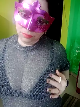 Snapshot of Raja_Ranii chatting on 01-25-25, 06:23 Raja Ranii online show from 01-25-25, 06:23