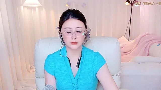 Daisy7 11 online show from 05-10-26, 07:01