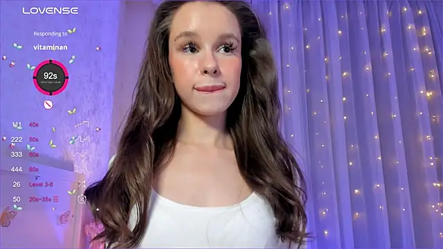 Snapshot of Minusvibe chatting on 12-29-24, 05:44 Minusvibe online show from 12-29-24, 05:44