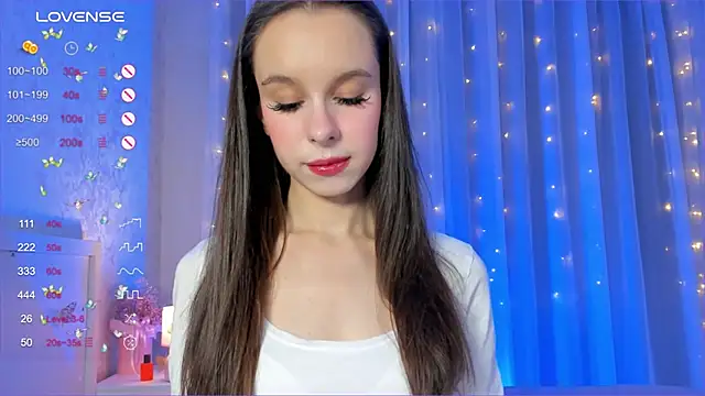 Snapshot of Minusvibe chatting on 12-13-24, 04:38 Minusvibe online show from 12-13-24, 04:38