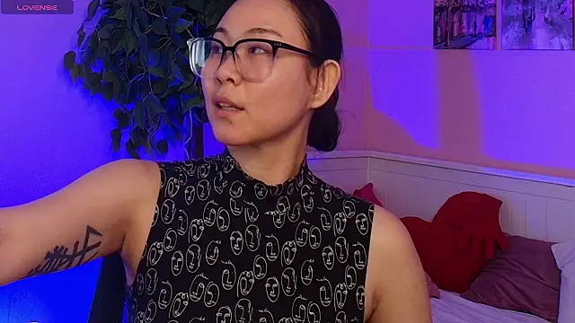 Inari Okami  online show from 03-20-26, 03:24