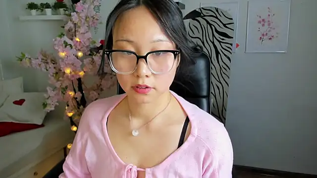 Snapshot of Inari_Okami_ chatting on 03-21-25, 06:16 Inari Okami  online show from 03-21-25, 06:16