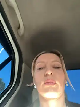 Snapshot of Diamond_Bunny_ chatting on 01-16-26, 01:59 Diamond Bunny online show from 01-16-26, 01:59