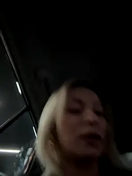 Diamond Bunny  online show from 12-02-25, 03:25