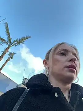 Snapshot of Diamond_Bunny_ chatting on 02-12-26, 03:01 Diamond Bunny online show from 02-12-26, 03:01