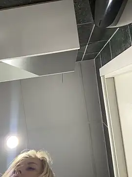 Snapshot of Diamond_Bunny_ chatting on 02-13-26, 11:21 Diamond Bunny online show from 02-13-26, 11:21