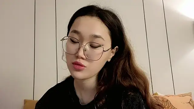 Snapshot of Jennatyan chatting on 06-19-26, 03:56 Jennatyan online show from 06-19-26, 03:56