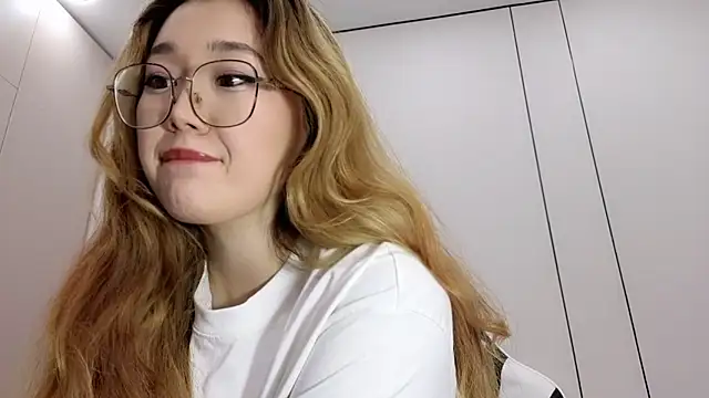 Jennatyan online show from 12-20-25, 01:25