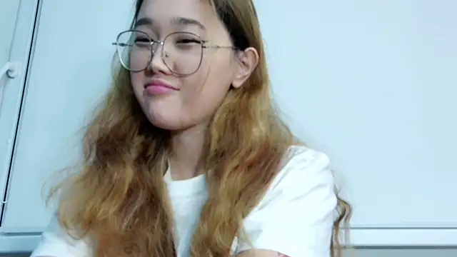 Jennatyan online show from 11-18-25, 02:42