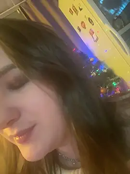 Snapshot of Emma_B1uem chatting on 12-24-24, 12:22 Emma B1uem online show from 12-24-24, 12:22