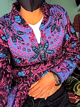 Snapshot of cute_simmy0 chatting on 01-01-25, 05:11 cute simmy0 online show from 01-01-25, 05:11