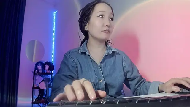 Snapshot of himeros_goddess chatting on 02-20-25, 03:56 himeros goddess online show from 02-20-25, 03:56