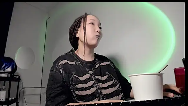 Snapshot of himeros_goddess chatting on 01-24-25, 07:19 himeros goddess online show from 01-24-25, 07:19